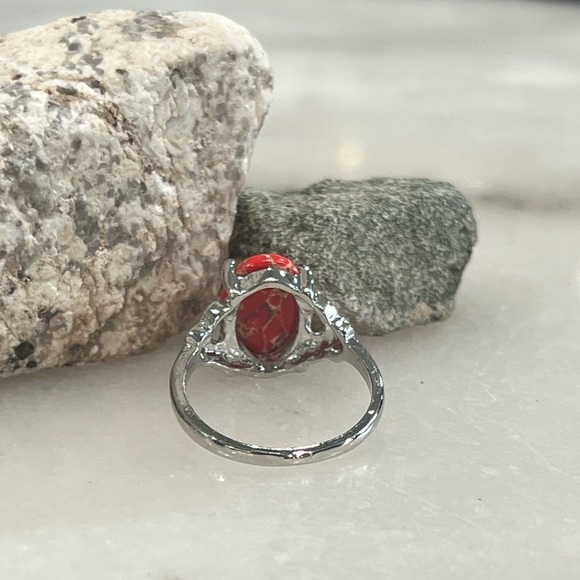 Red Howlite Oval Statement Ring - Picture 3 of 8